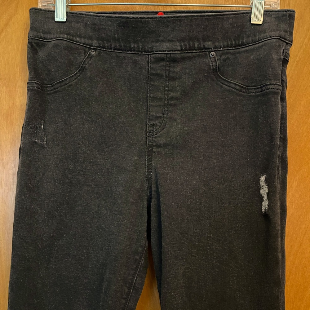 Spanx skinny distressed jeans, black, size large.